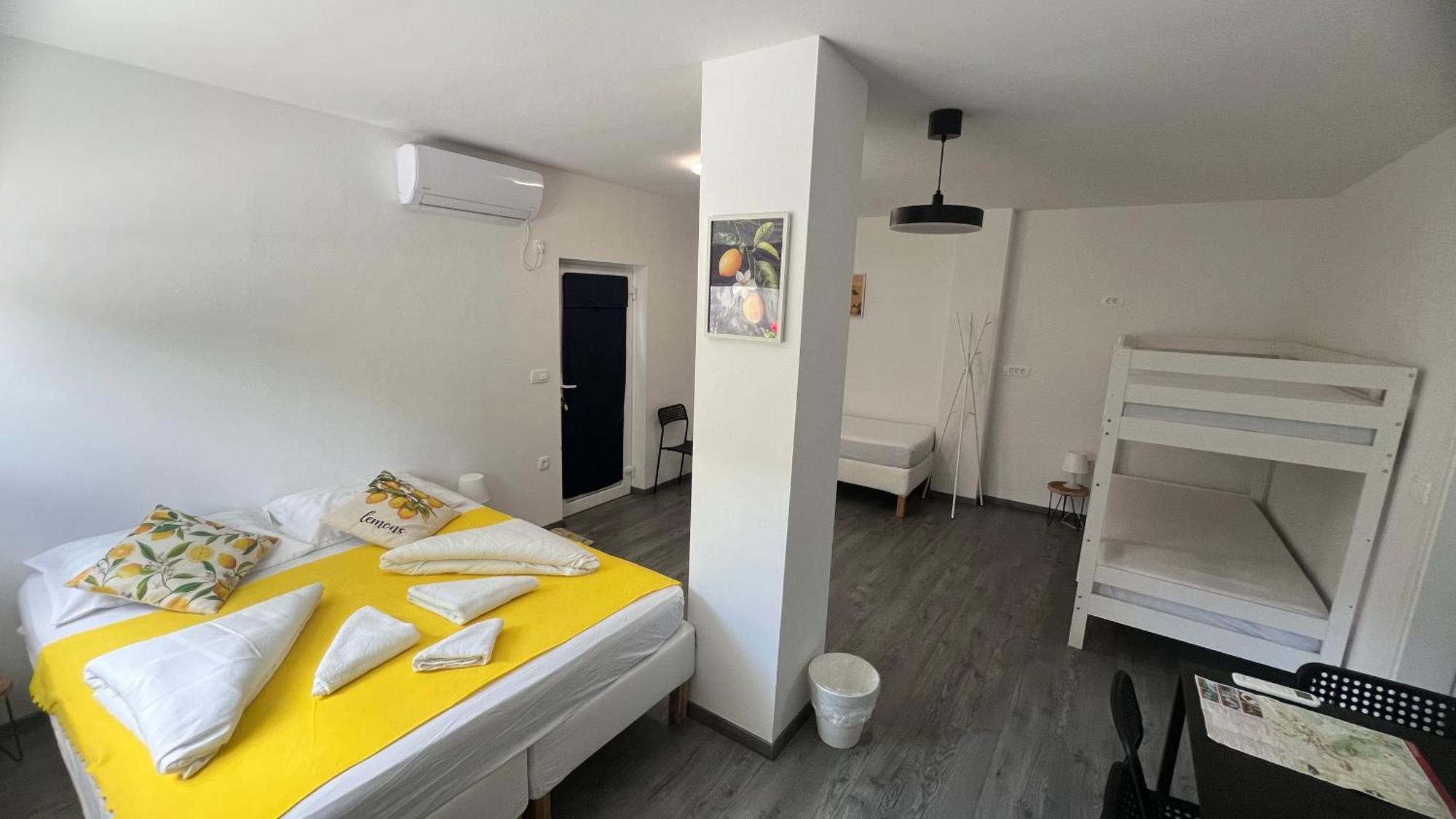 Lemonwood House Hotel Постойна Екстериор снимка