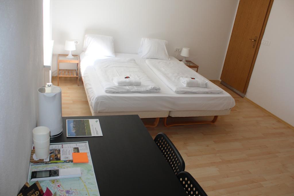 Lemonwood House Hotel Постойна Екстериор снимка